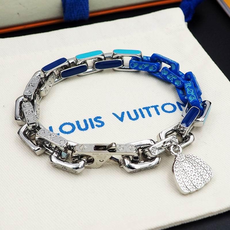 LV Bracelets 212